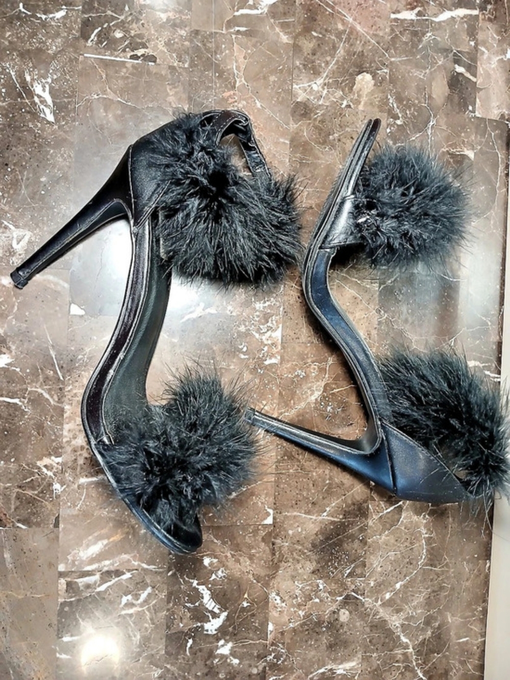 Cape Robbin Black Feather Heels US 10